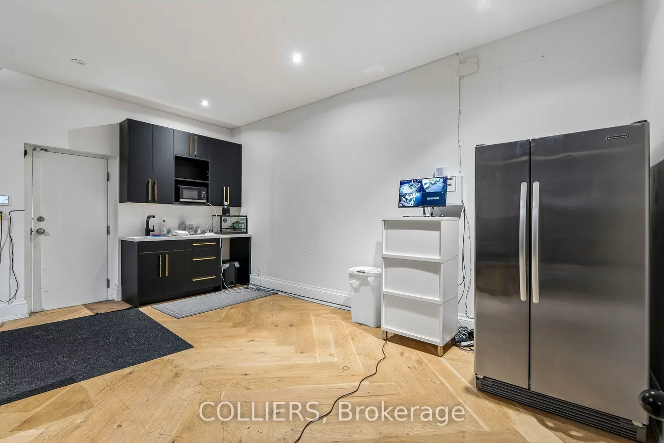 2473, Dufferin, Briar Hill-Belgravia, Toronto