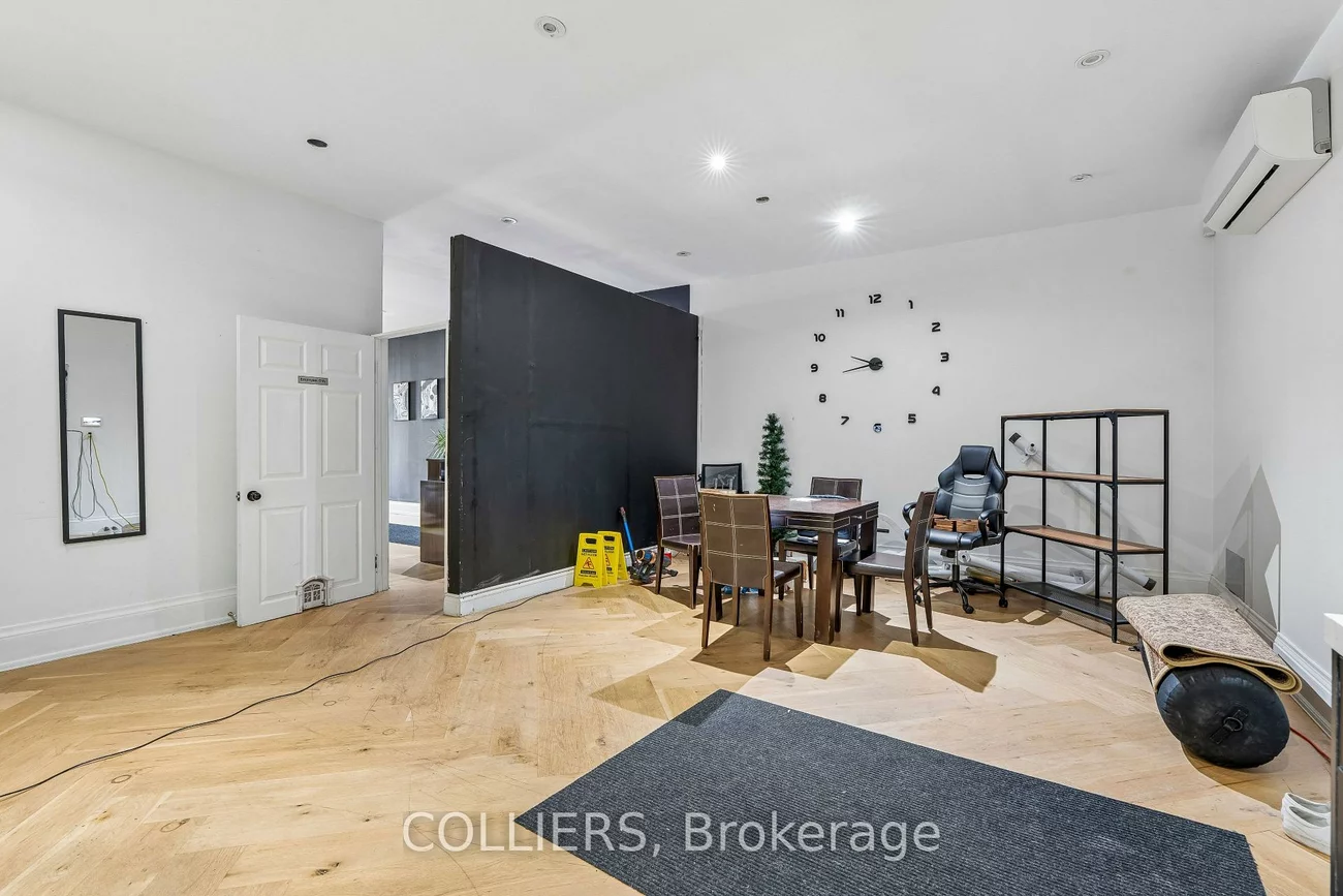 2473, Dufferin, Briar Hill-Belgravia, Toronto