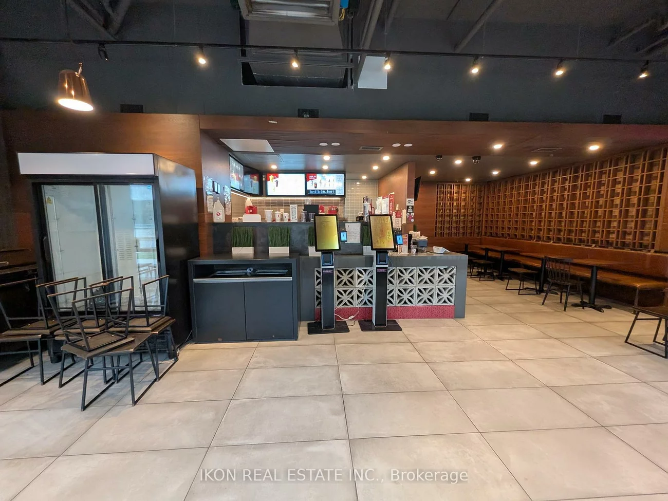 95, The Pond, York University Heights, Toronto