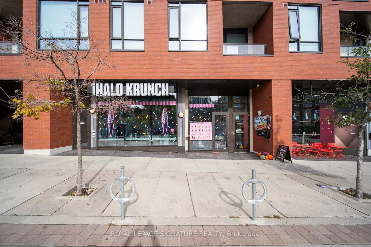 2114, Bloor, High Park North, Toronto