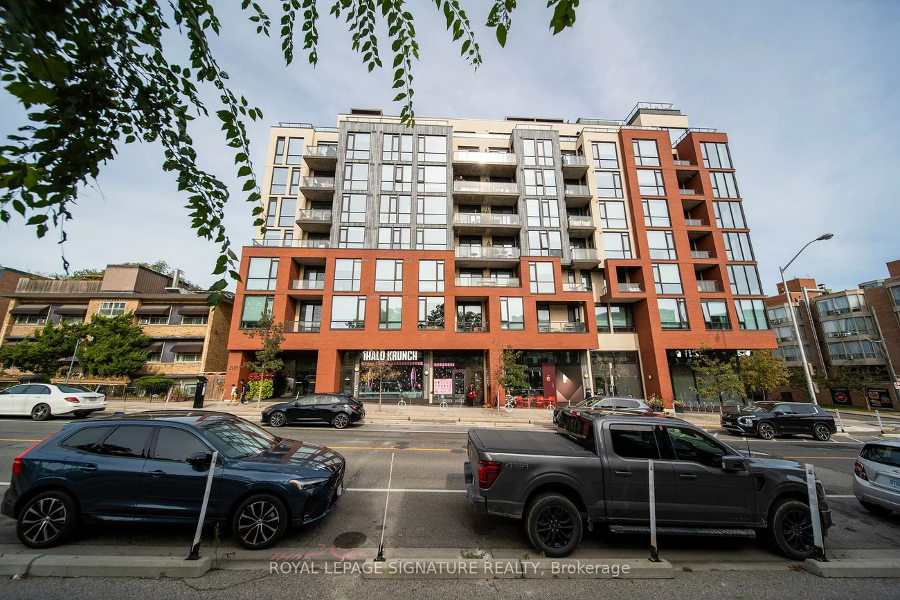 2114, Bloor, High Park North, Toronto