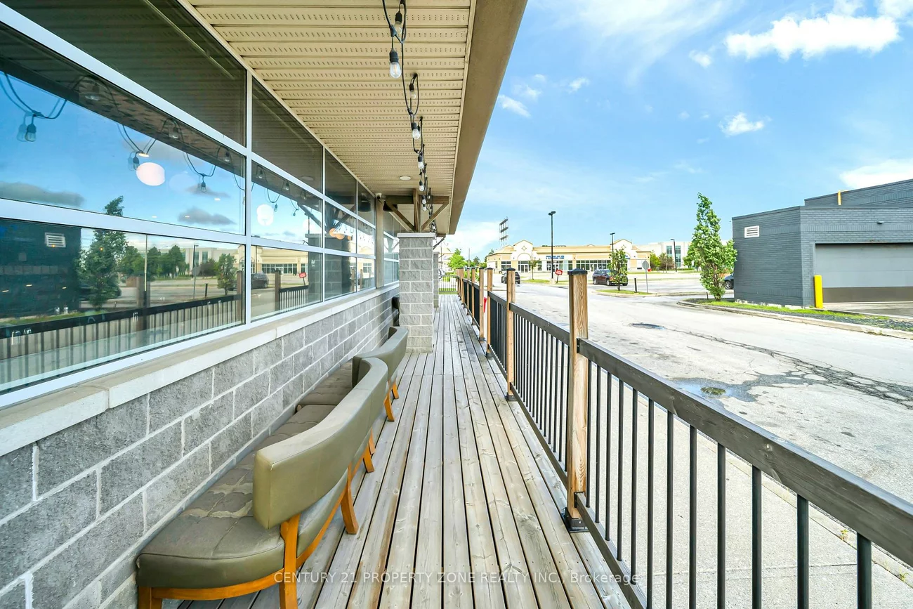 120, Queen Plate, West Humber-Clairville, Toronto