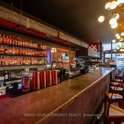 Commercial for sale, 928, Bloor, Dovercourt-Wallace Emerson-Junction, Toronto