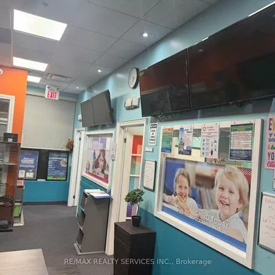 Commercial for sale, 19, Woodbine Downs, West Humber-Clairville, Toronto