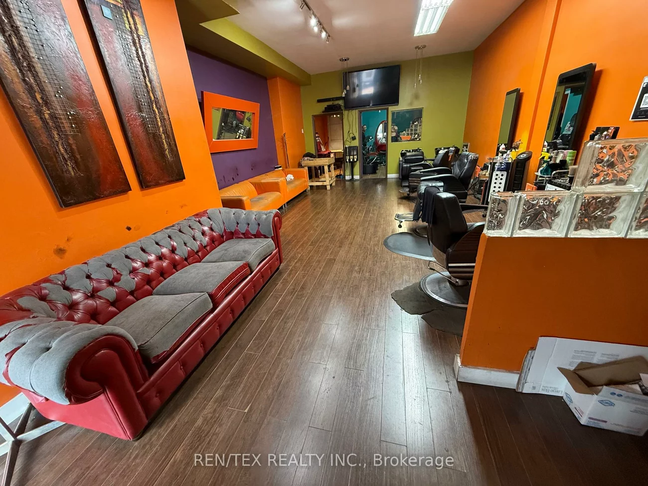 2444, Dufferin, Briar Hill-Belgravia, Toronto