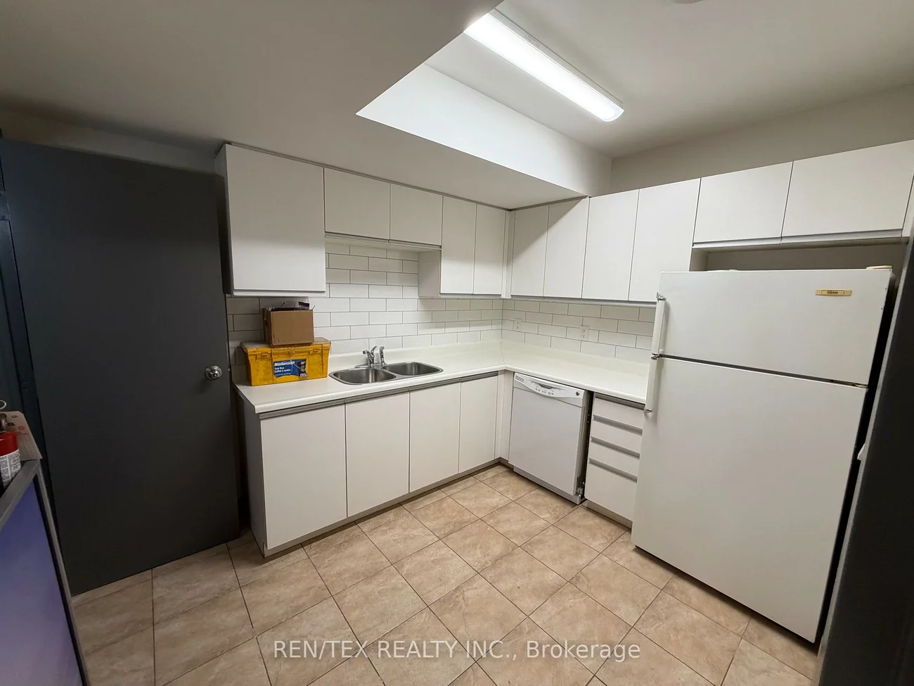 42, Steinway, West Humber-Clairville, Toronto