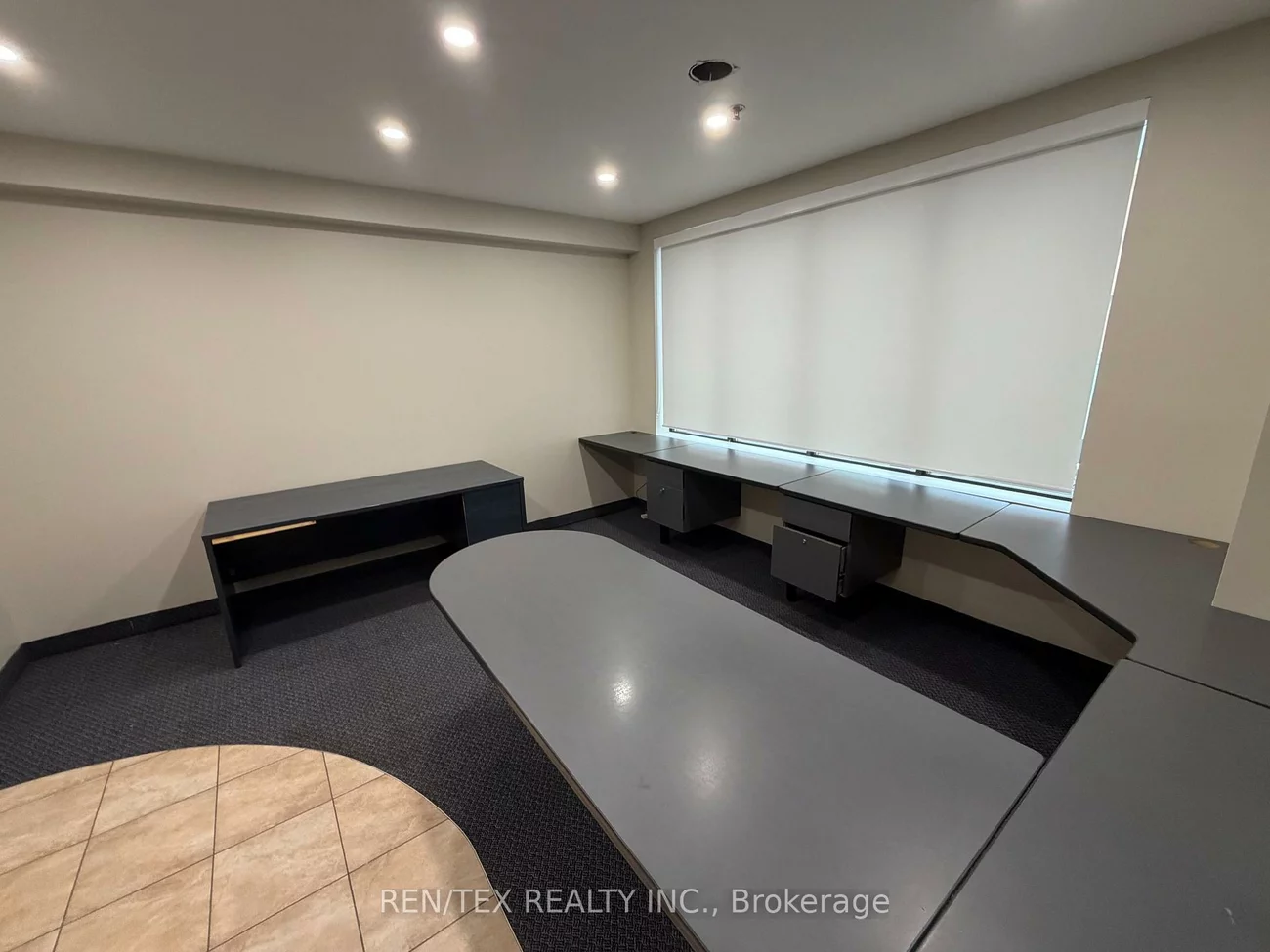 42, Steinway, West Humber-Clairville, Toronto