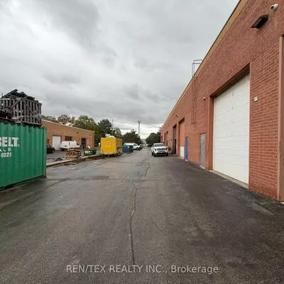 Commercial for sale, 42, Steinway, West Humber-Clairville, Toronto