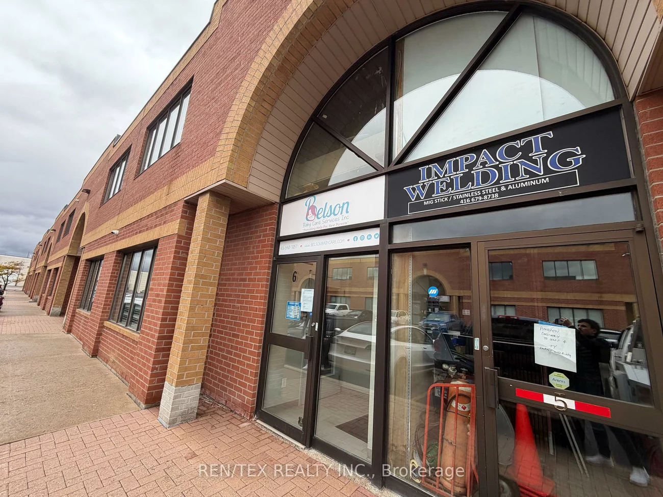 42, Steinway, West Humber-Clairville, Toronto