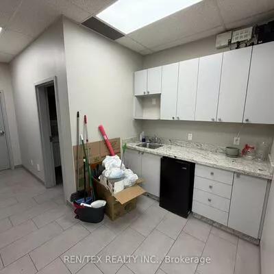 Commercial for sale, 42, Steinway, West Humber-Clairville, Toronto