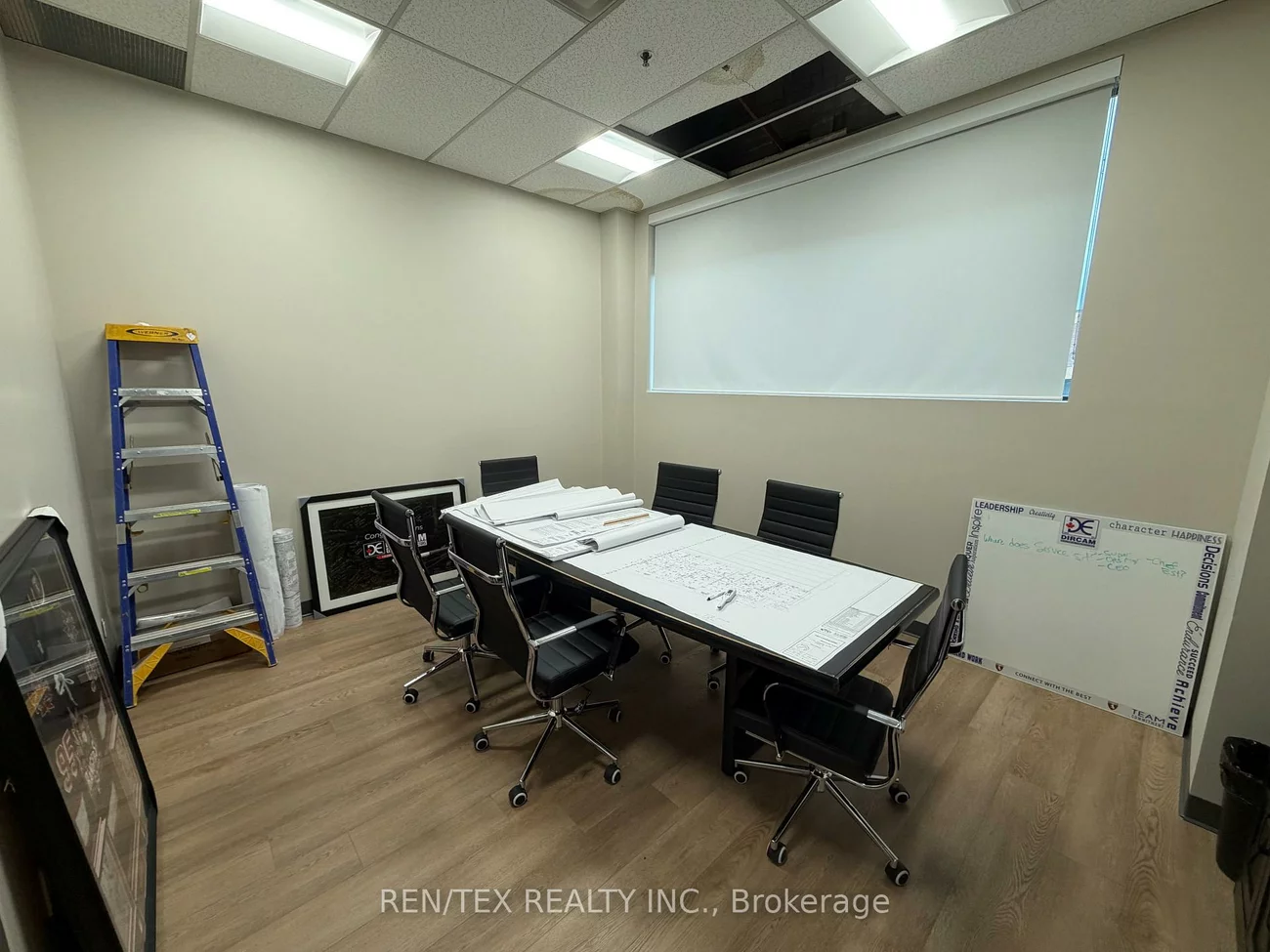 42, Steinway, West Humber-Clairville, Toronto