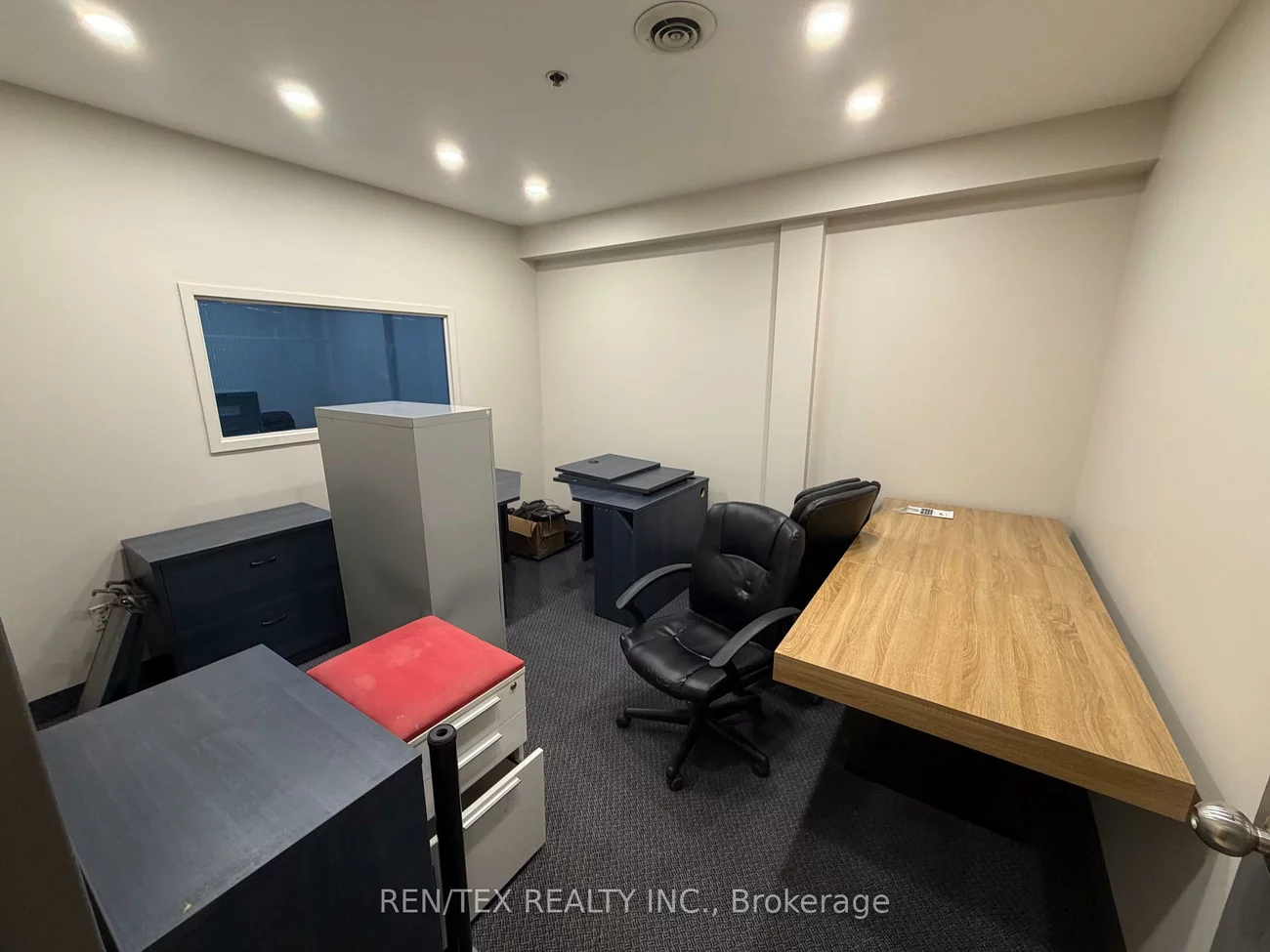 42, Steinway, West Humber-Clairville, Toronto