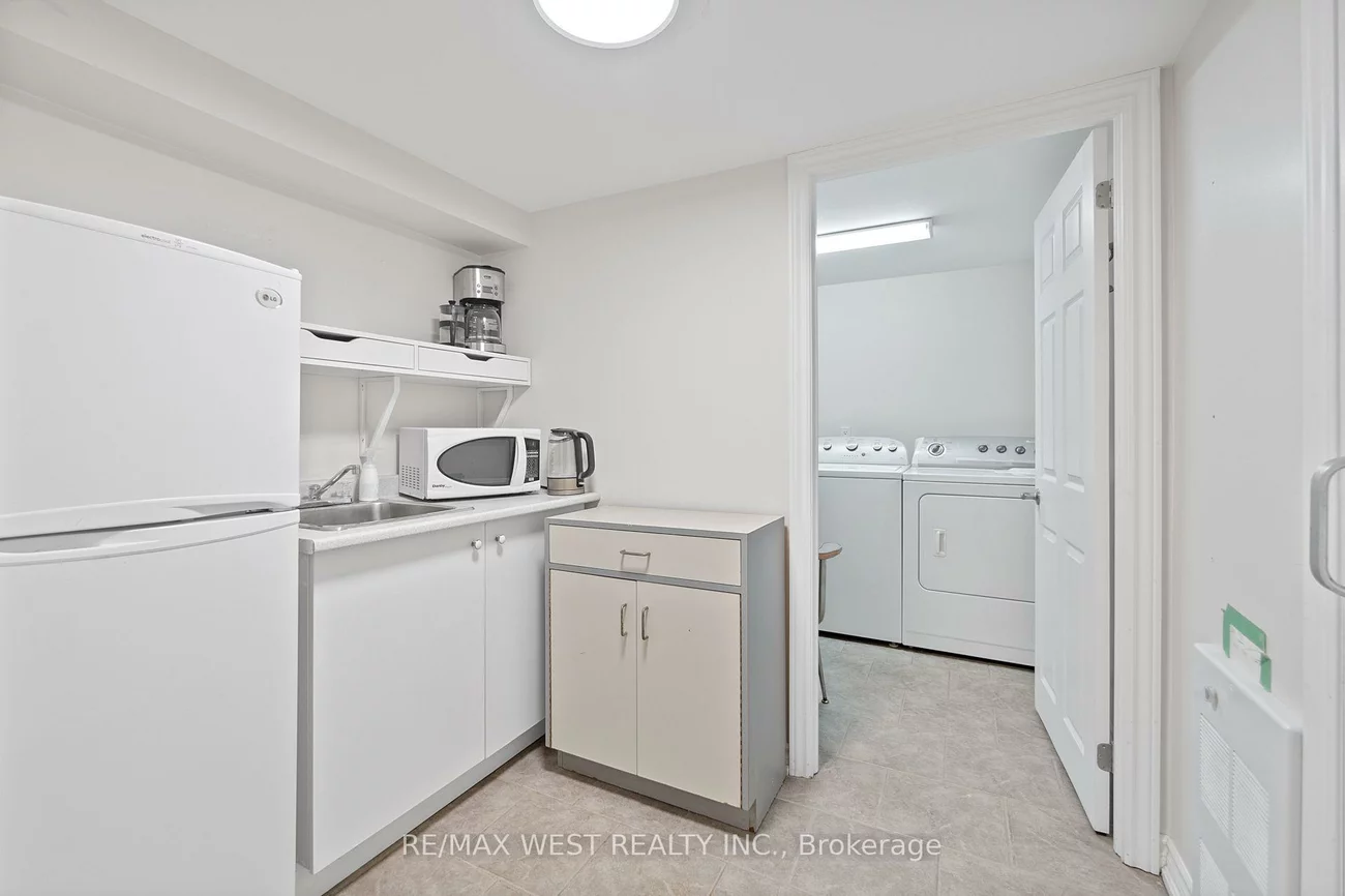 578, Marlee, Yorkdale-Glen Park, Toronto