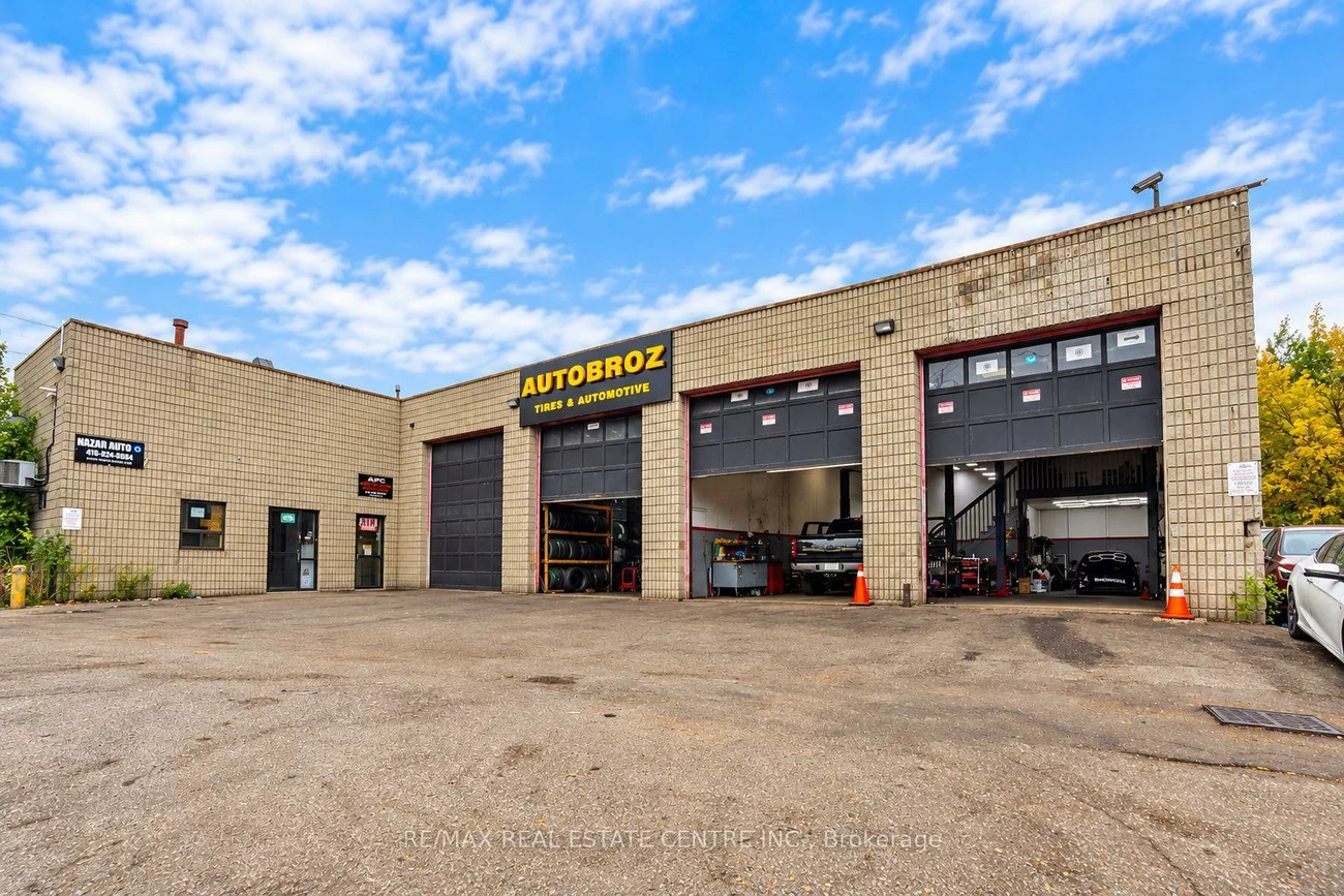 1000, Weston, Mount Dennis, Toronto