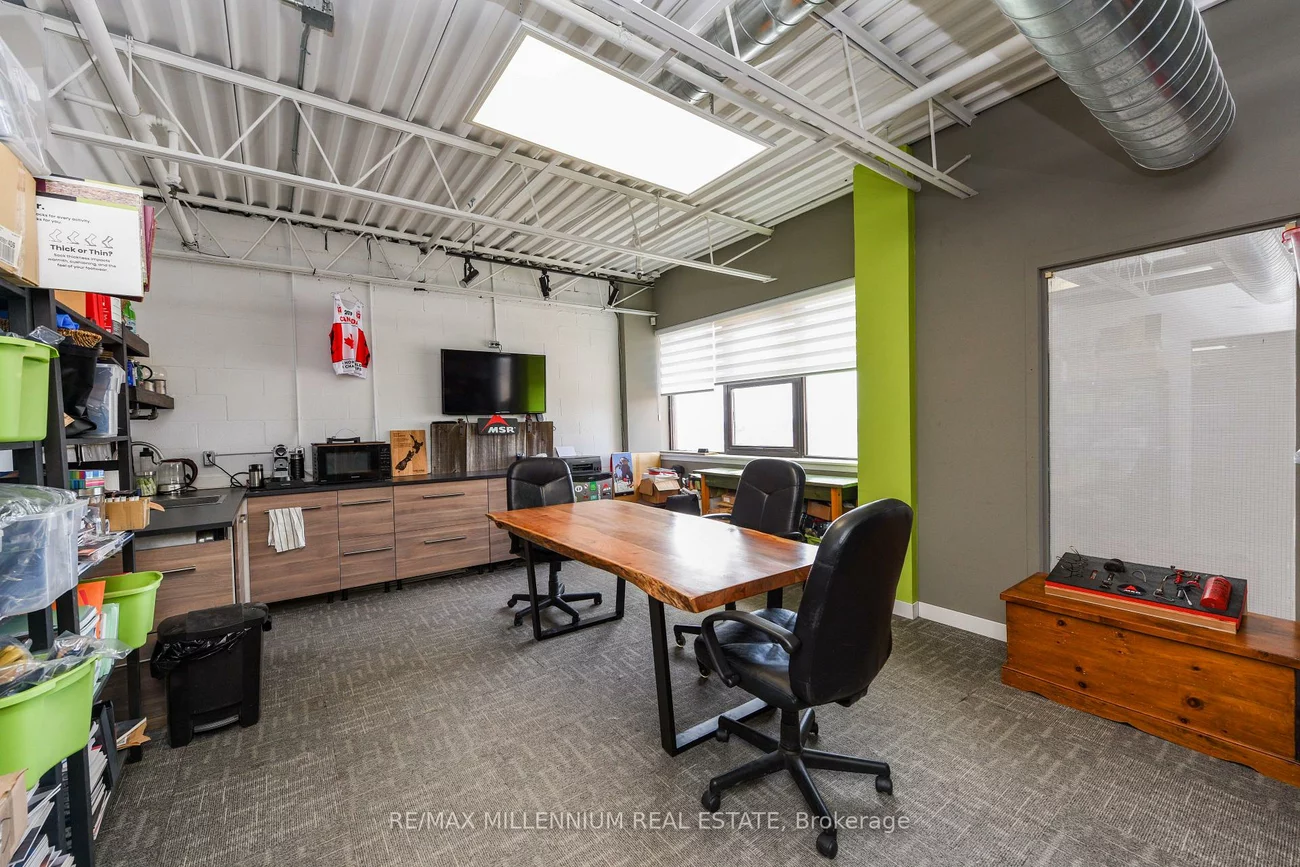 750, Oakdale, Glenfield-Jane Heights, Toronto