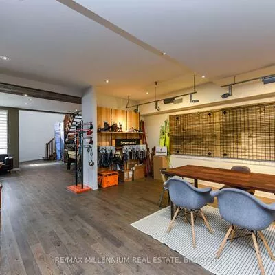 750, Oakdale, Glenfield-Jane Heights, Toronto