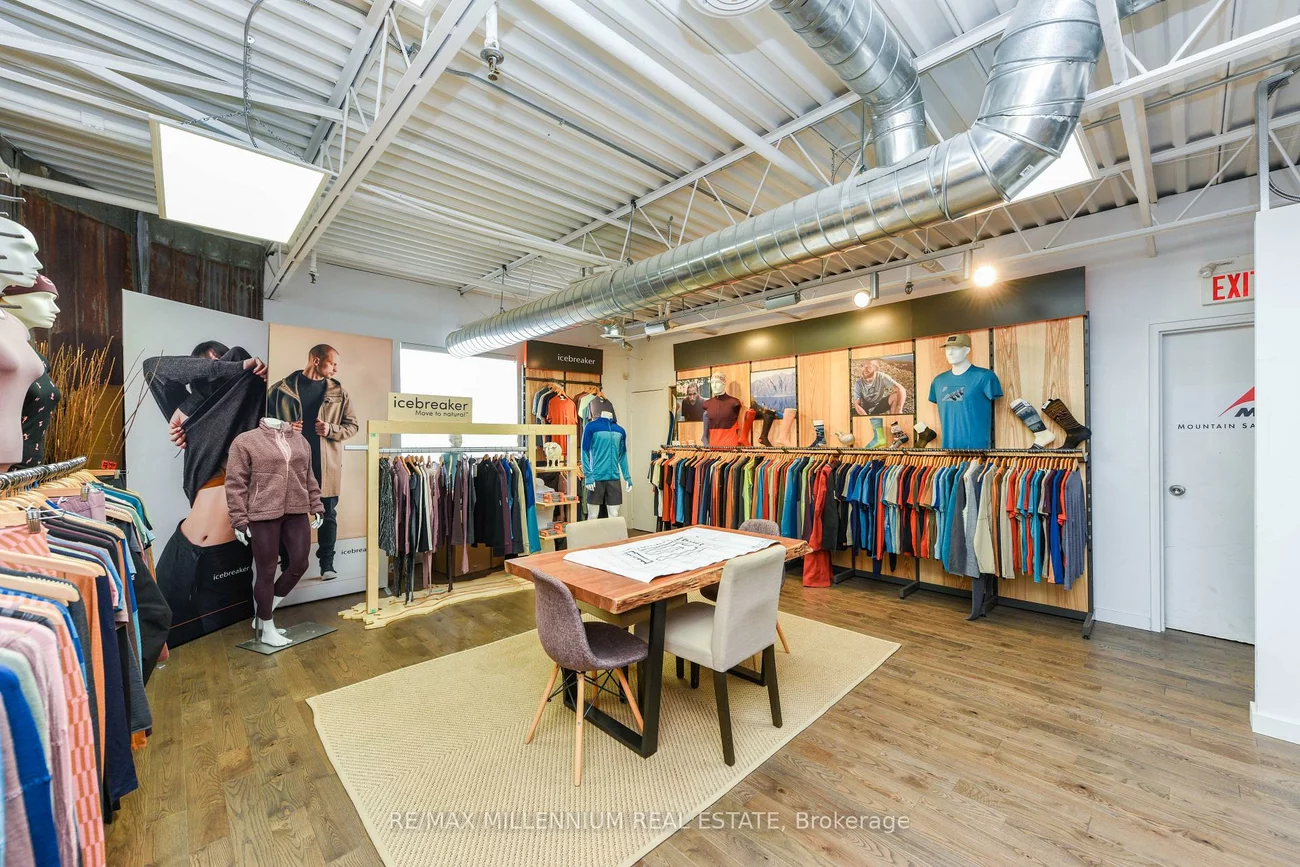 750, Oakdale, Glenfield-Jane Heights, Toronto