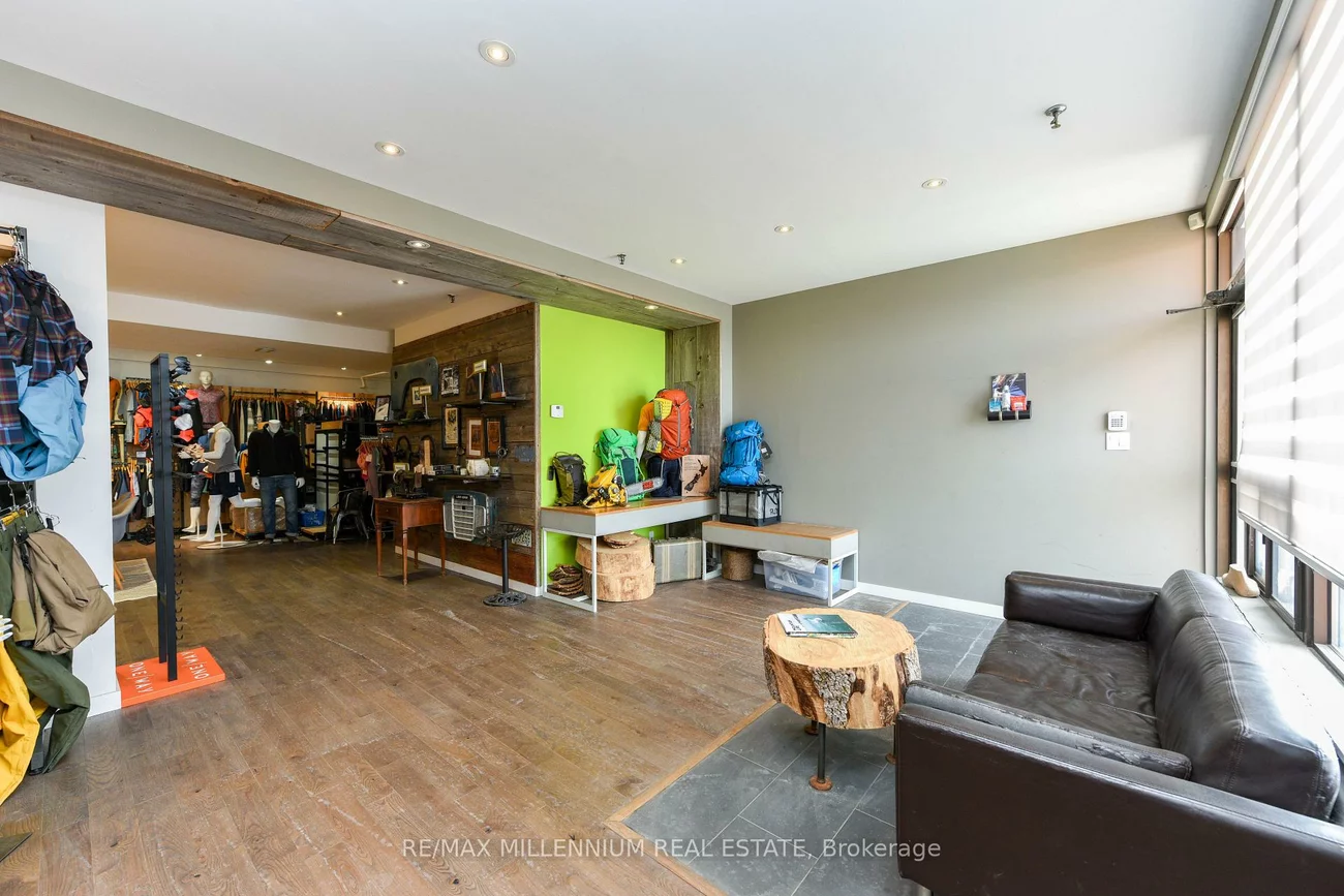 750, Oakdale, Glenfield-Jane Heights, Toronto