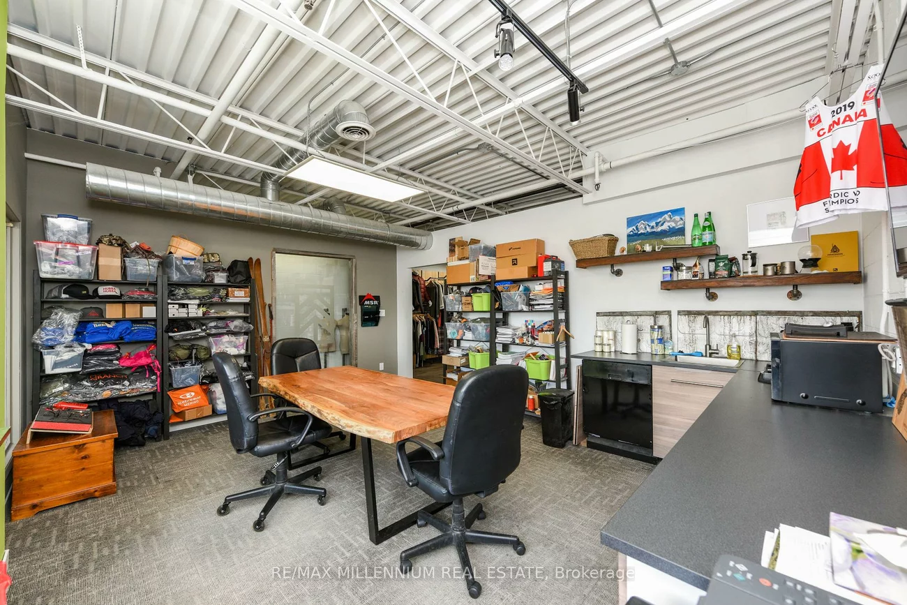 750, Oakdale, Glenfield-Jane Heights, Toronto