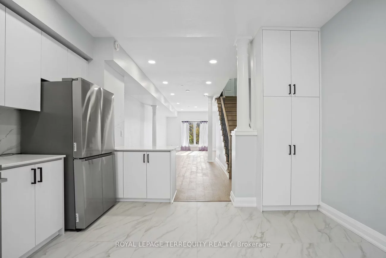 958, The Queensway, Stonegate-Queensway, Toronto