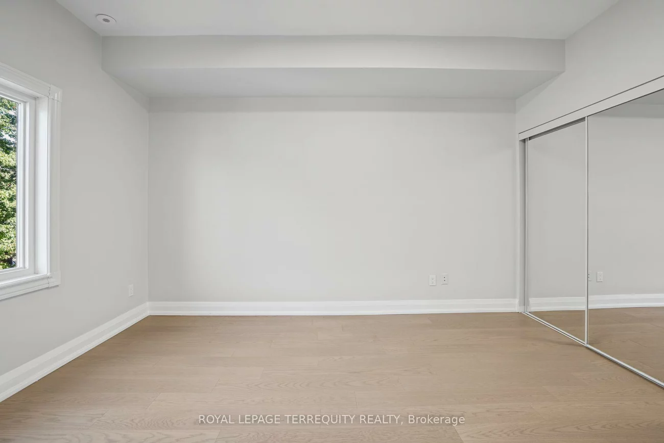 958, The Queensway, Stonegate-Queensway, Toronto
