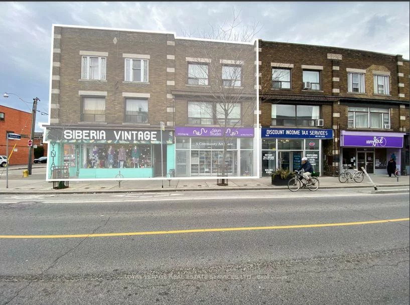 955&957, Bloor, Dovercourt-Wallace Emerson-Junction, Toronto