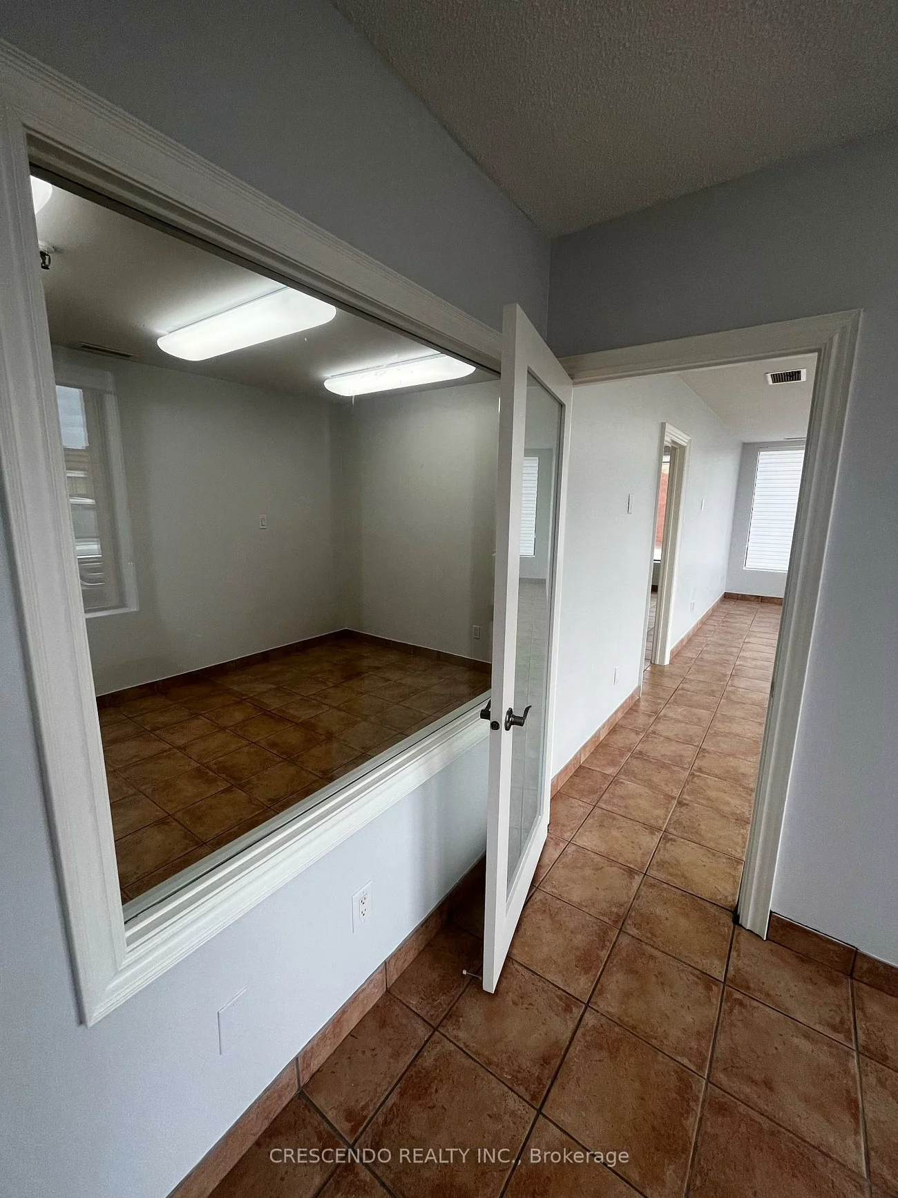 131, Winges, Pine Valley Business Park, Vaughan