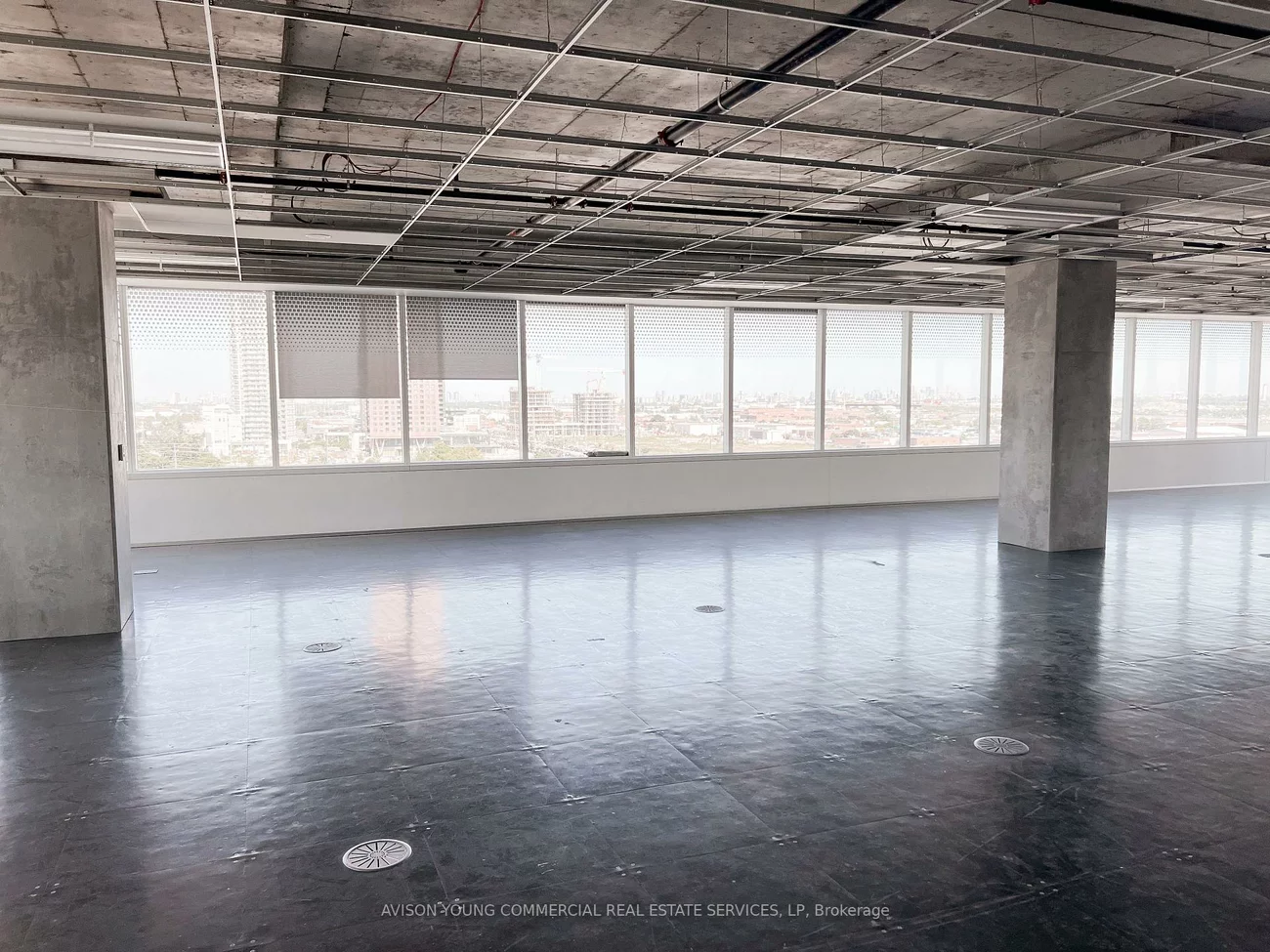 100, New Park, Vaughan Corporate Centre, Vaughan