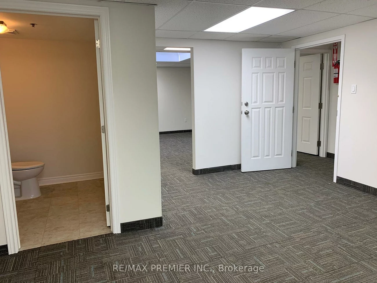 136, Winges, Pine Valley Business Park, Vaughan