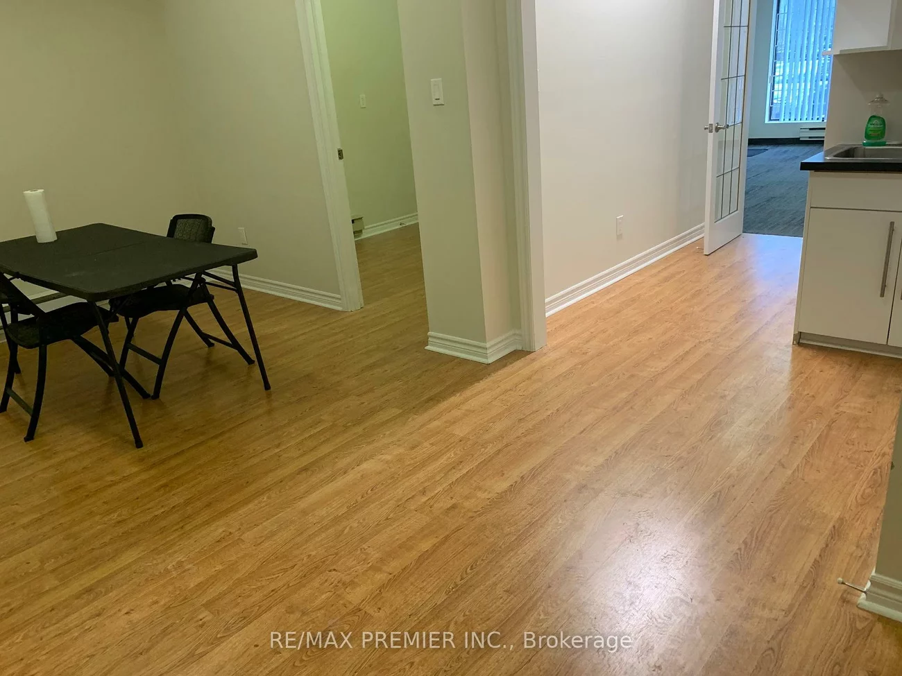 136, Winges, Pine Valley Business Park, Vaughan