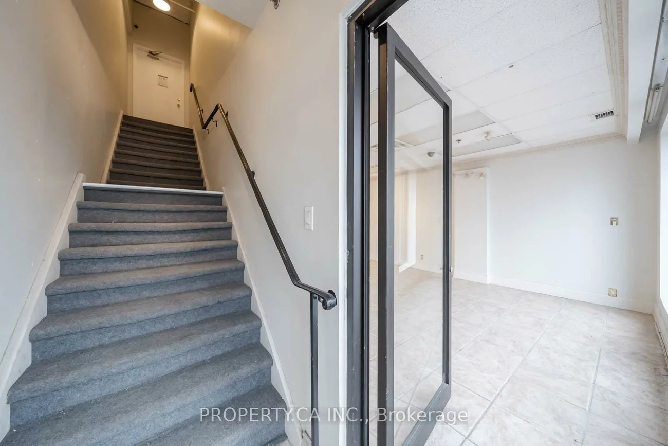 136, Winges, Pine Valley Business Park, Vaughan