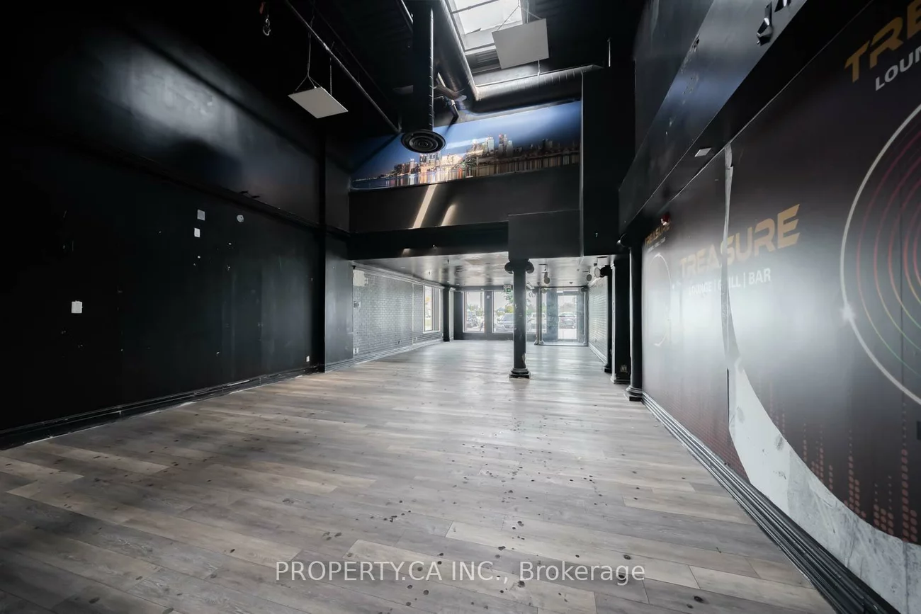 136, Winges, Pine Valley Business Park, Vaughan