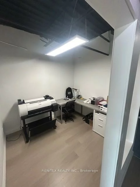 120, Woodstream, Vaughan Grove, Vaughan