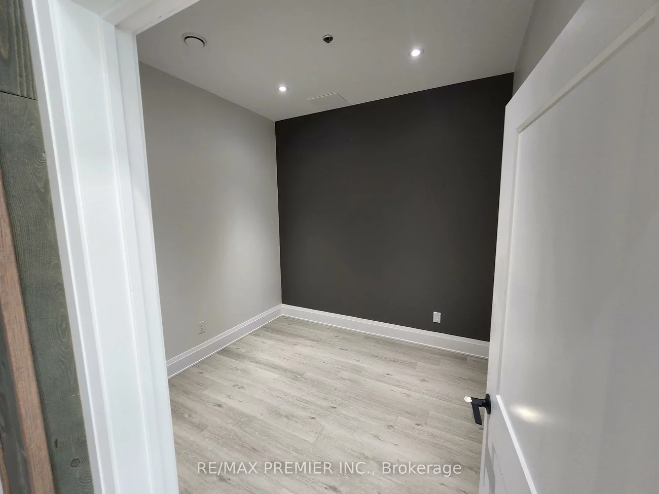 8611, Weston, East Woodbridge, Vaughan