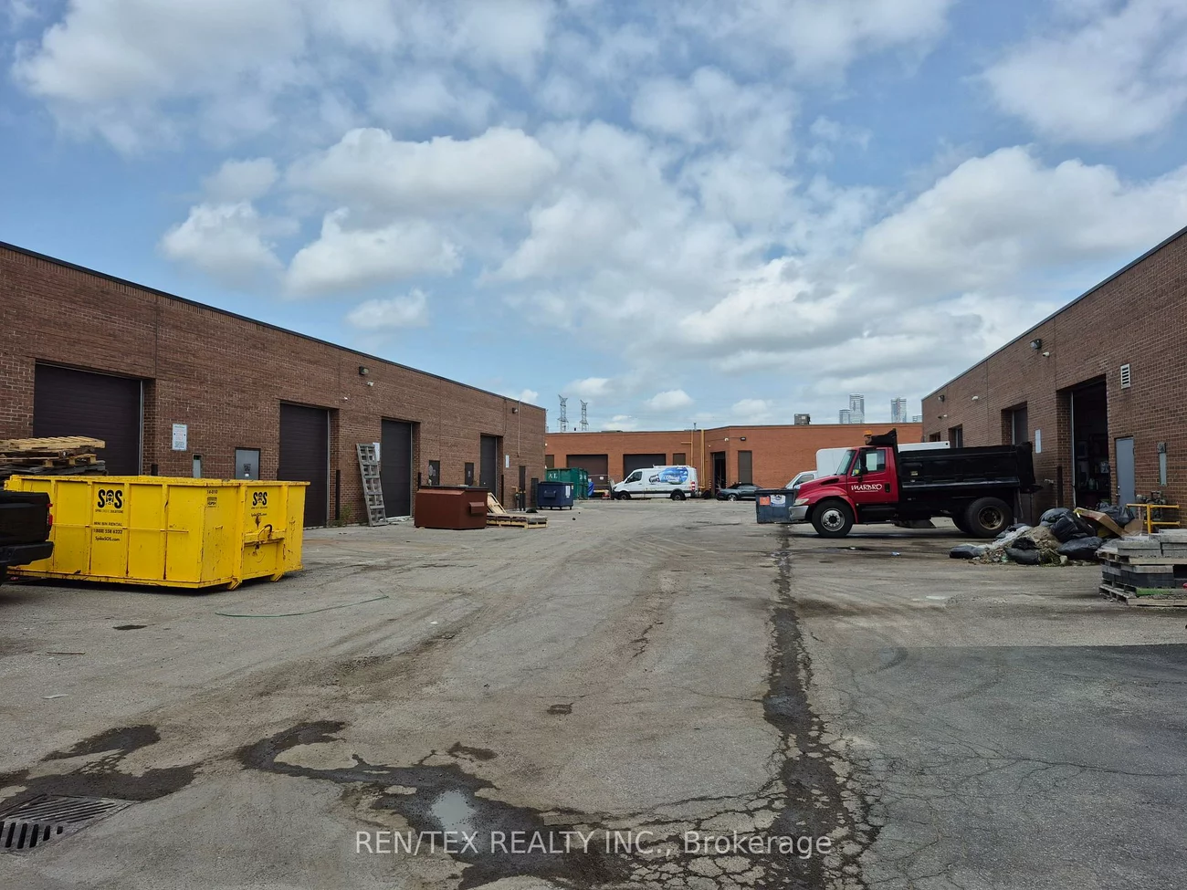 3280, Steeles, Concord, Vaughan