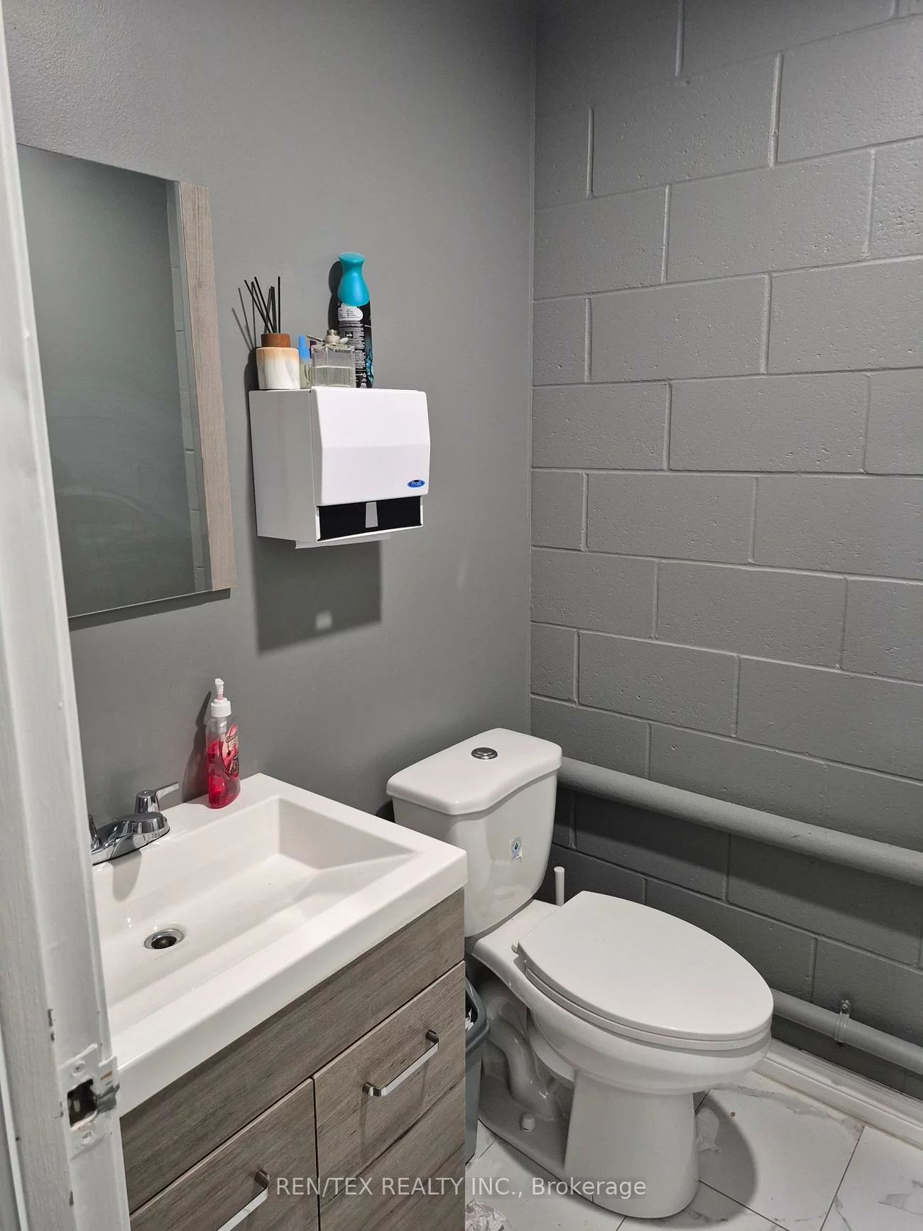 3280, Steeles, Concord, Vaughan