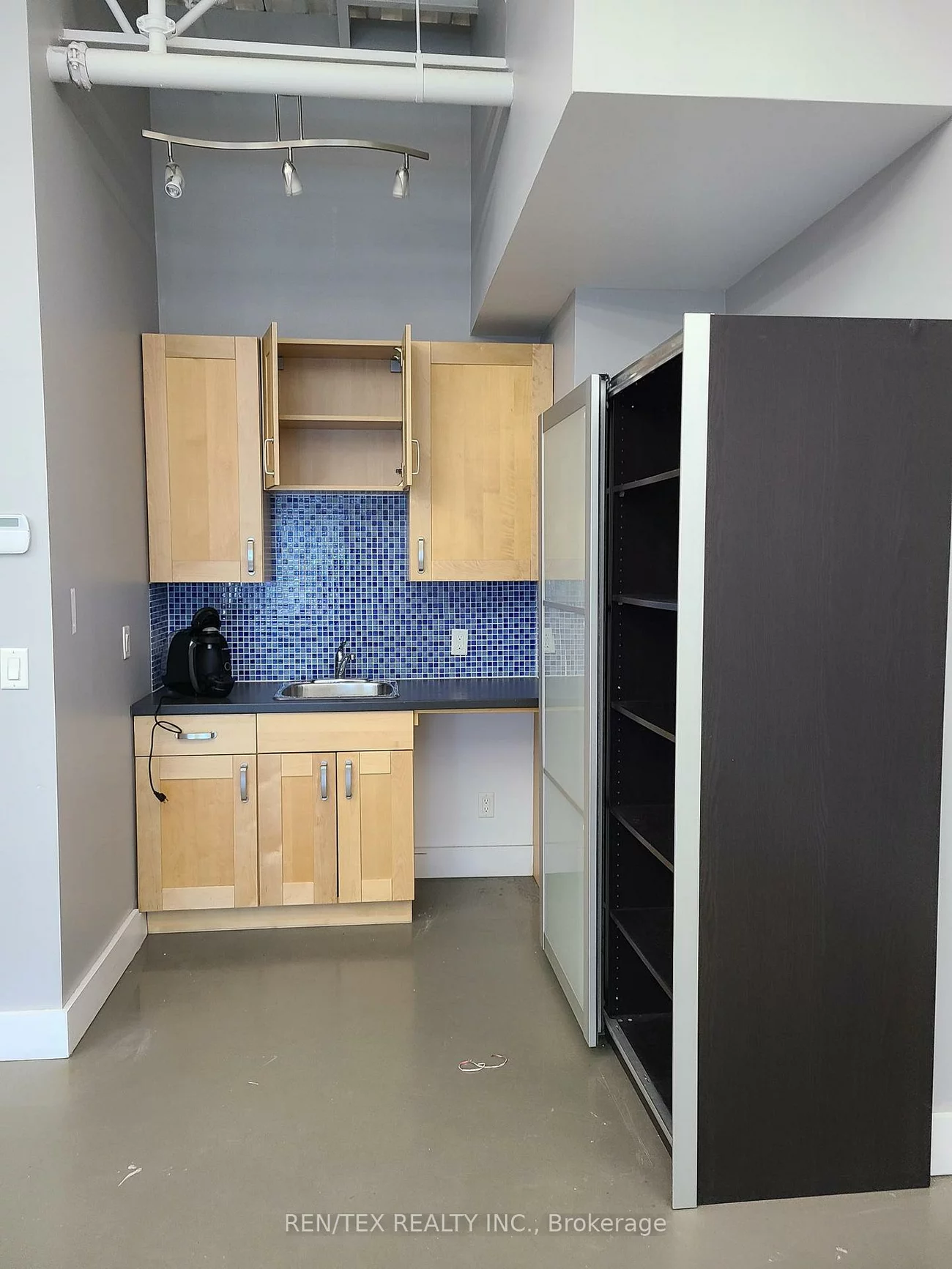 6175, Highway 7, West Woodbridge Industrial Area, Vaughan