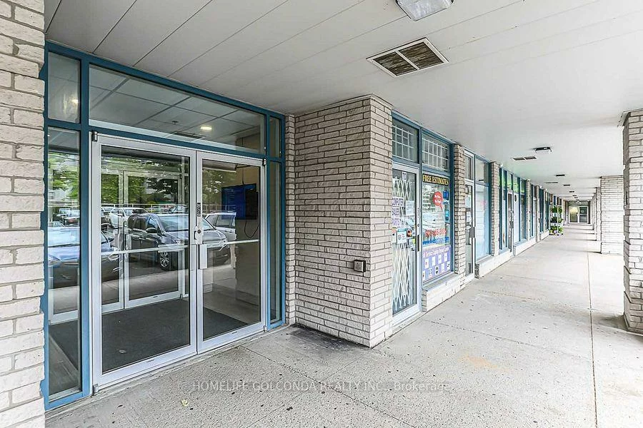 7398, Yonge, Crestwood-Springfarm-Yorkhill, Vaughan