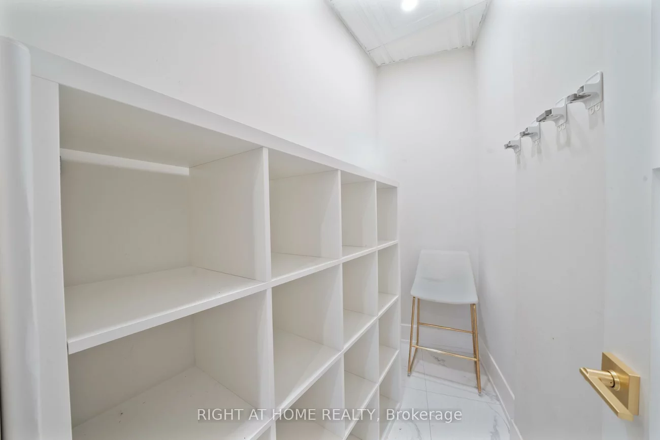 7730, Kipling, Vaughan Grove, Vaughan