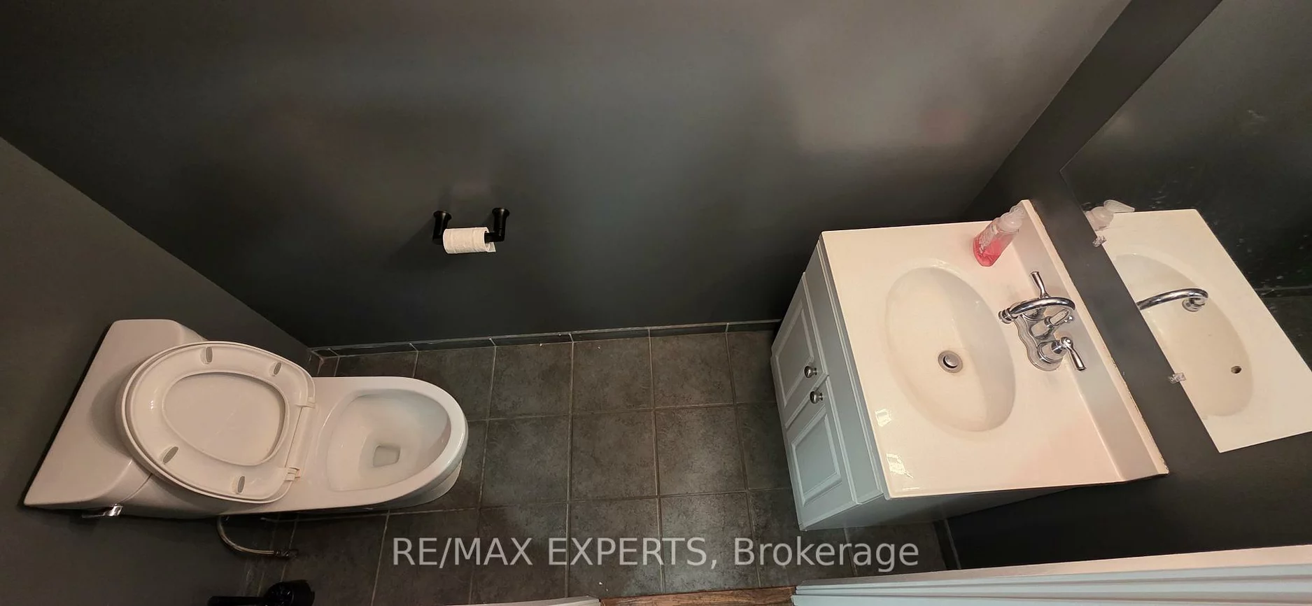 242, Applewood, Concord, Vaughan