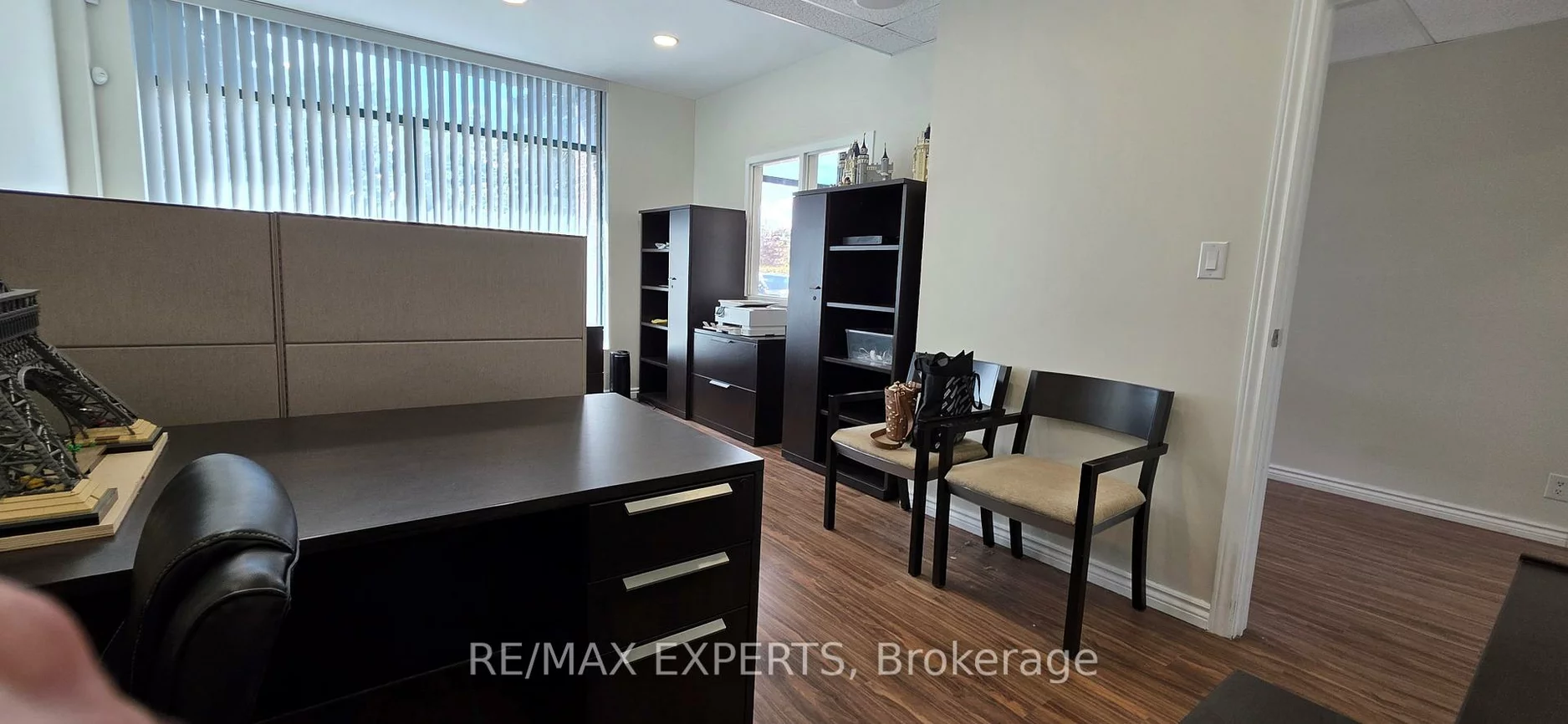242, Applewood, Concord, Vaughan
