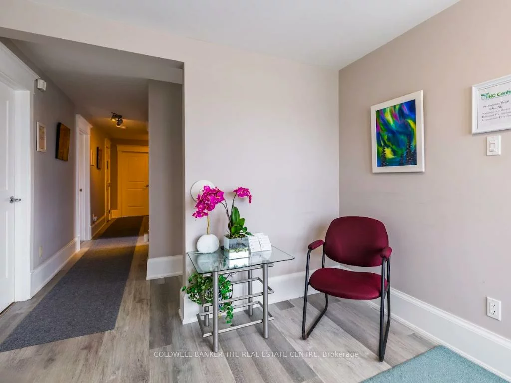 2174, Major Mackenzie, Maple, Vaughan