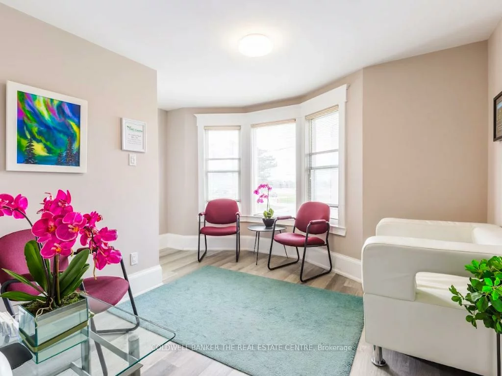 2174, Major Mackenzie, Maple, Vaughan