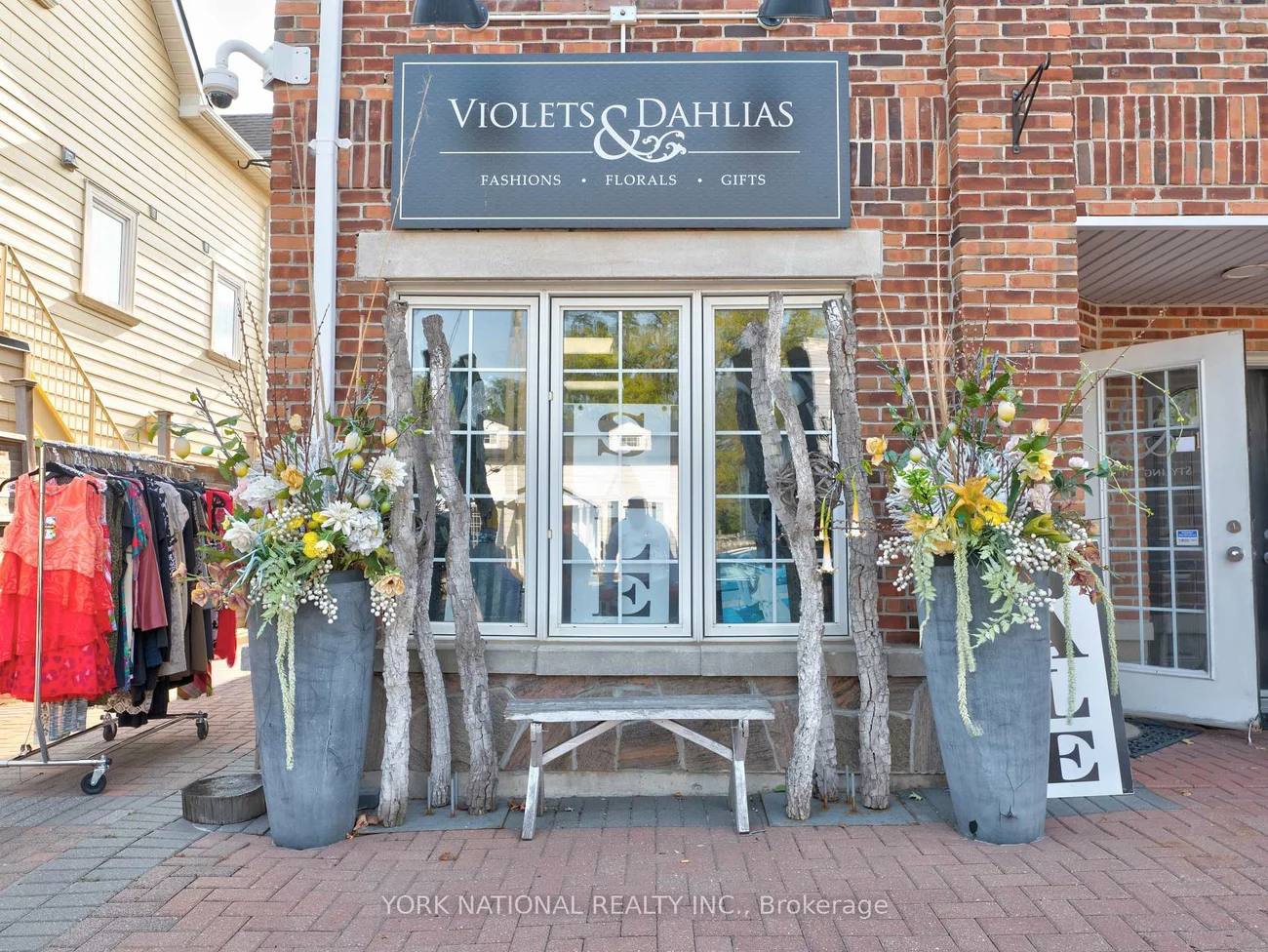 10480, Islington, Kleinburg, Vaughan