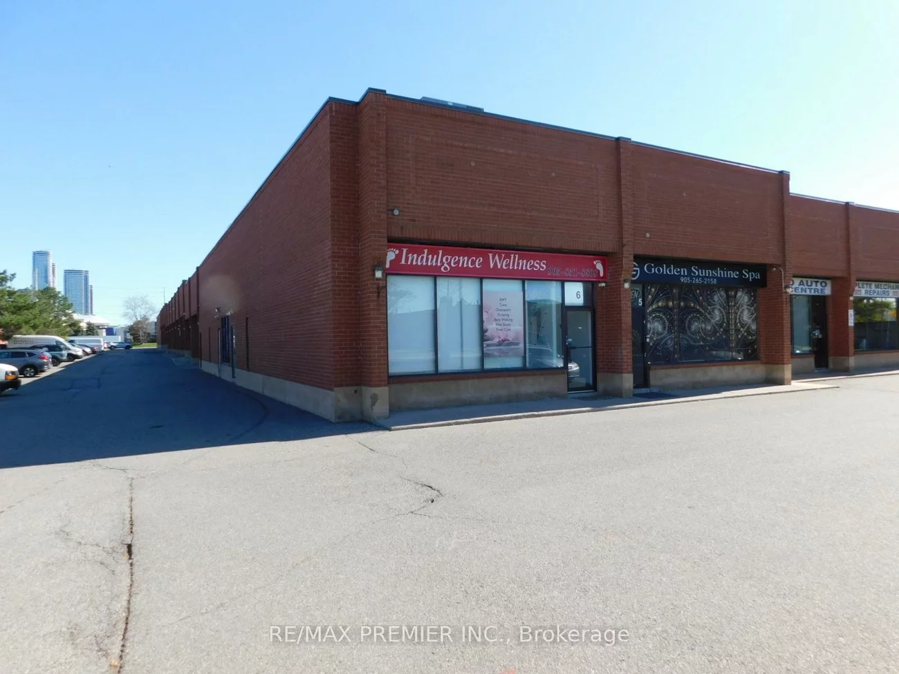 180, Winges, Pine Valley Business Park, Vaughan