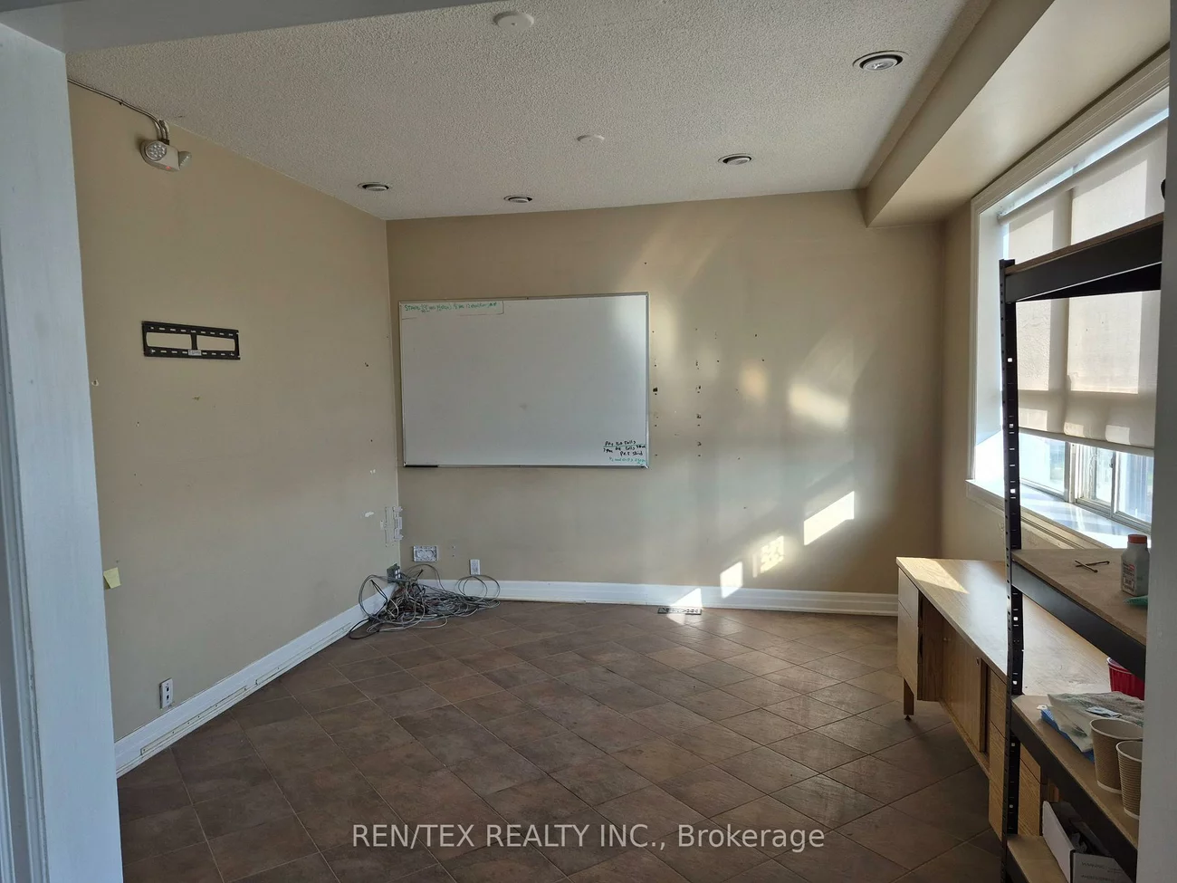 138, Creditstone, Concord, Vaughan