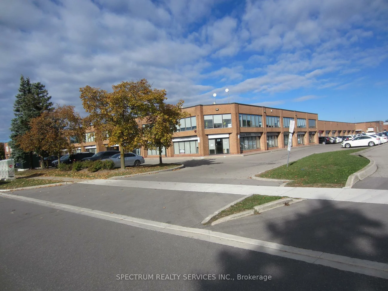 80, Caulauren, East Woodbridge, Vaughan