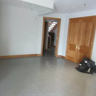 80, Caulauren, East Woodbridge, Vaughan