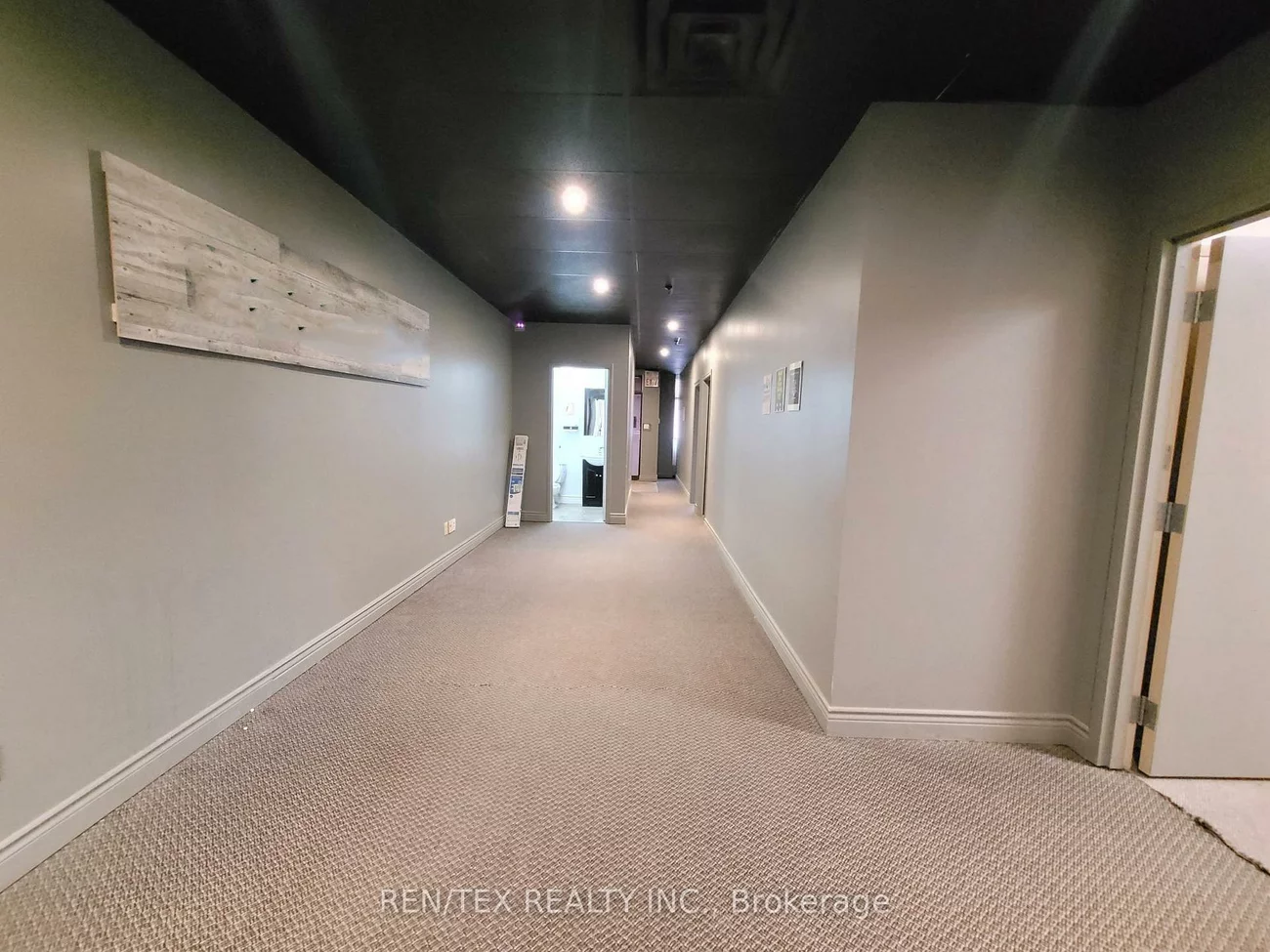 55, Winges, Pine Valley Business Park, Vaughan