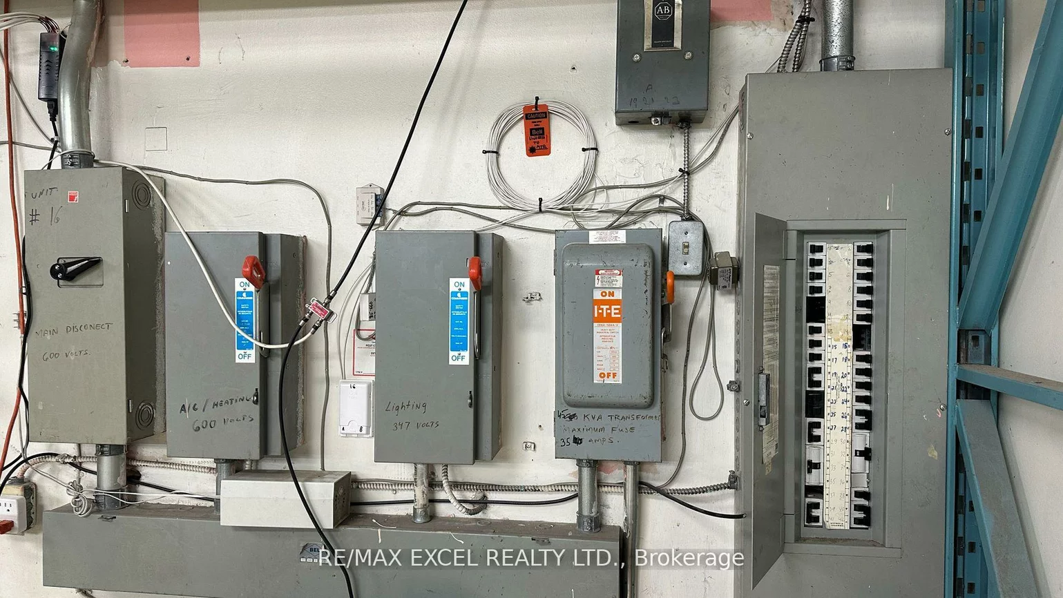 3232, Steeles, Concord, Vaughan